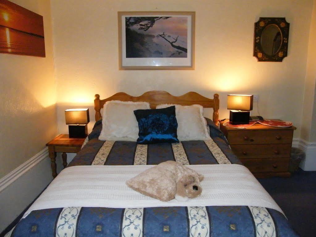 The Mitre Inn Witheridge Dış mekan fotoğraf